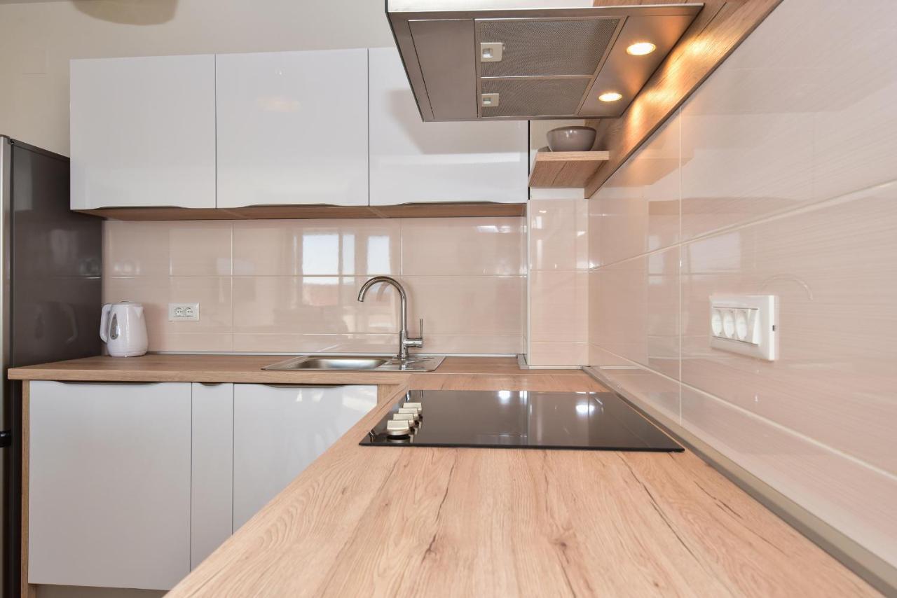Apartman Luka Игране Экстерьер фото